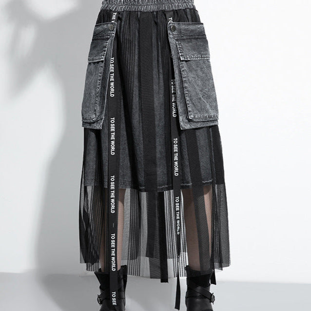 Elastic waist and mesh skirt with pockets