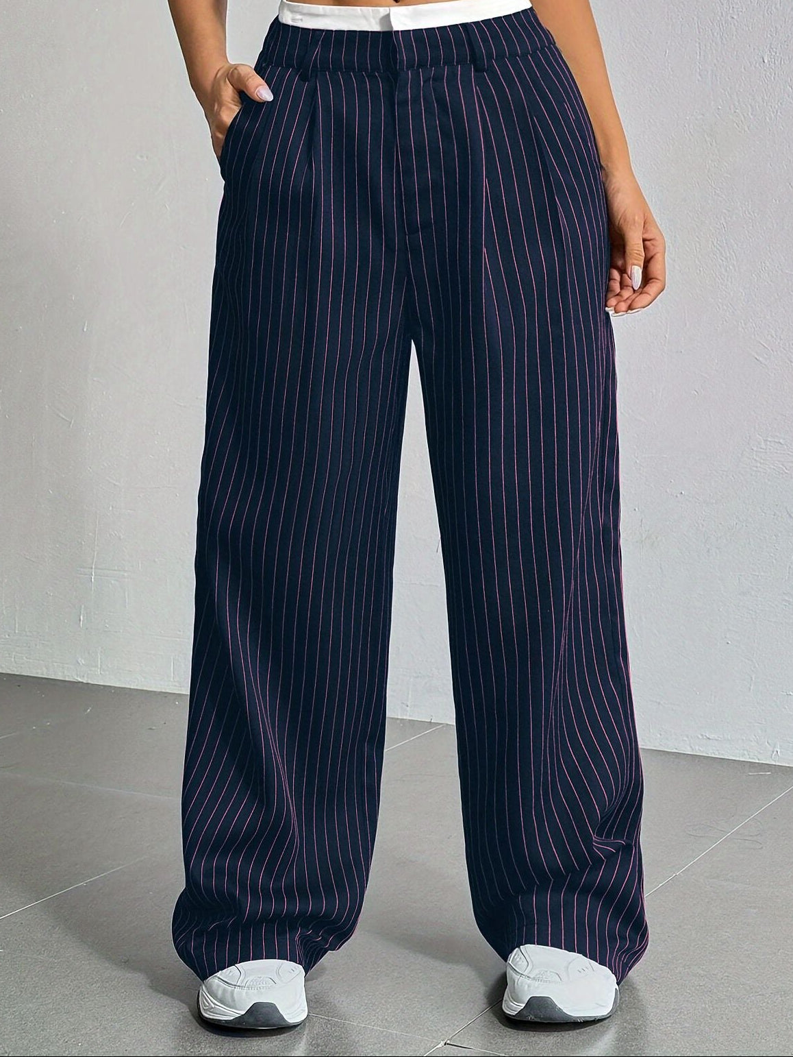 High-Waist Pin Stripe Pains