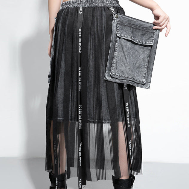 Elastic waist and mesh skirt with pockets