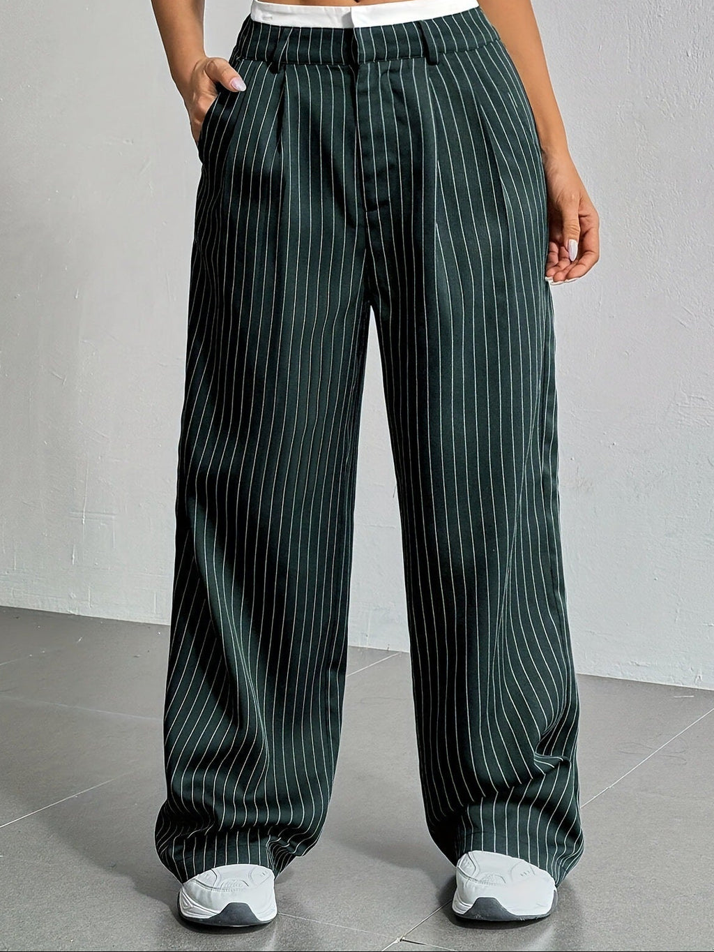 High-Waist Pin Stripe Pains